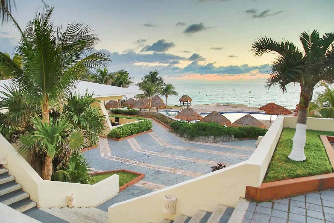 Breez Condo Cancun Apartment